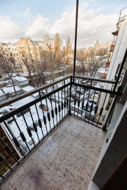 Apartment Arena City 911 Kiev Bagian luar foto