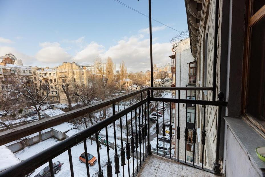 Apartment Arena City 911 Kiev Bagian luar foto