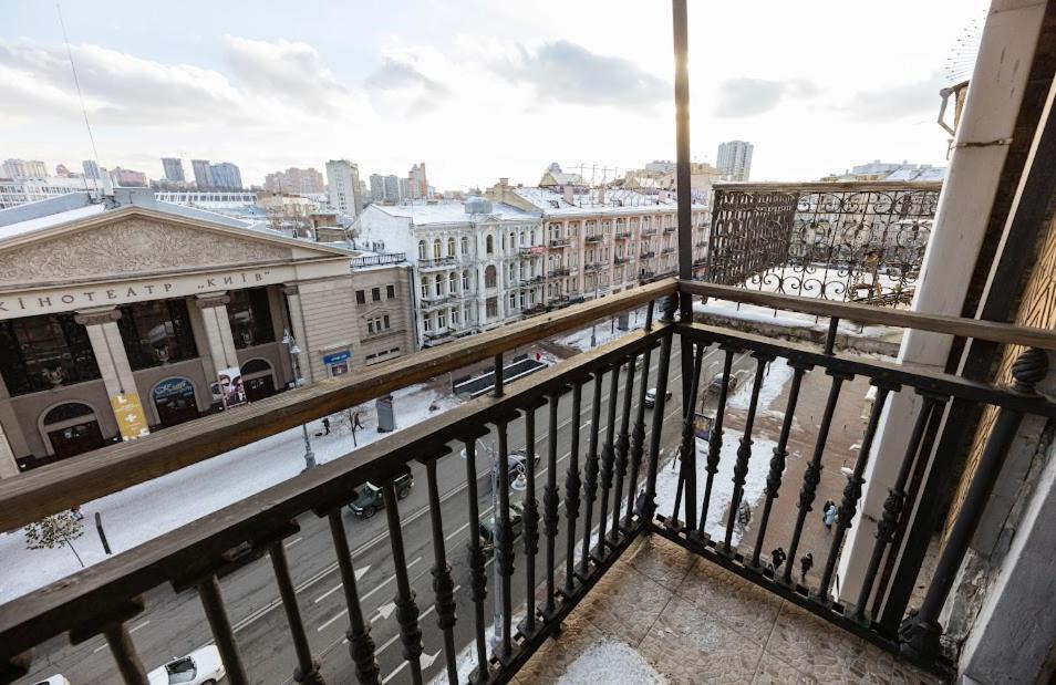 Apartment Arena City 911 Kiev Bagian luar foto