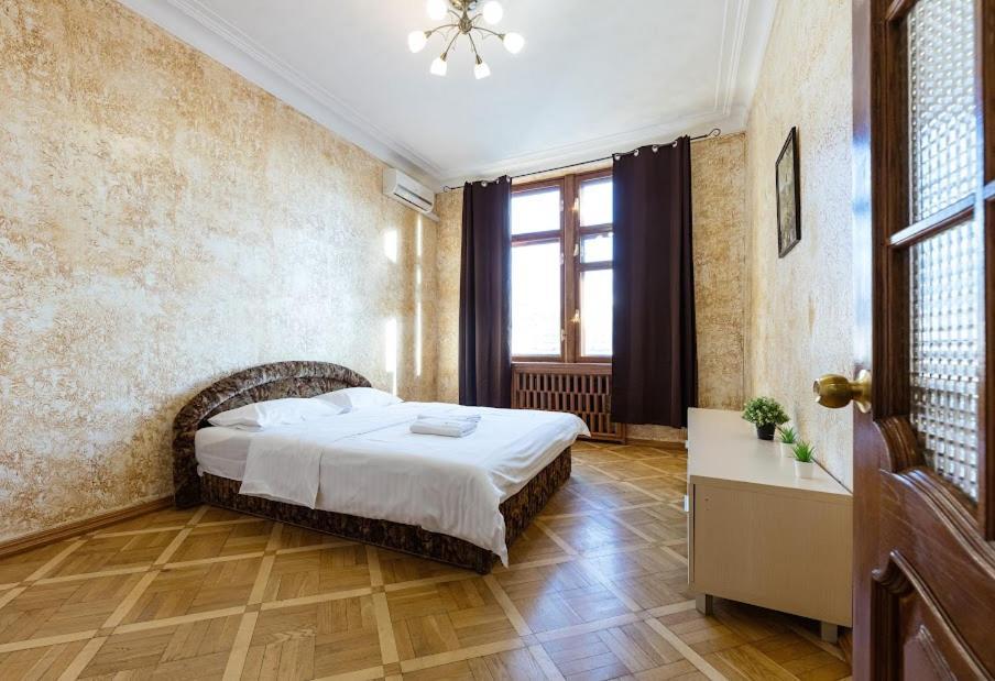 Apartment Arena City 911 Kiev Bagian luar foto