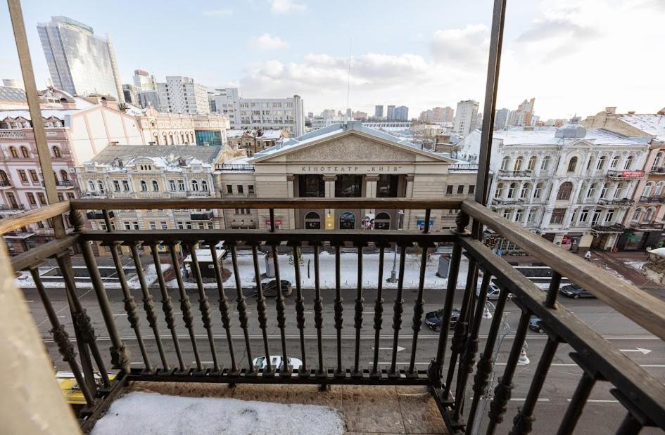 Apartment Arena City 911 Kiev Bagian luar foto